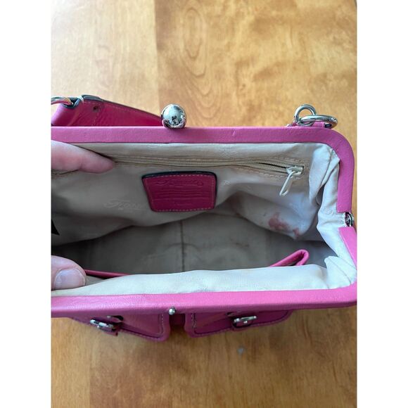 Fossil Genuine Leather Hot Pink Kiss Lock Buckle Pocket Shoulder Bag VINTAGE - Picture 4 of 11